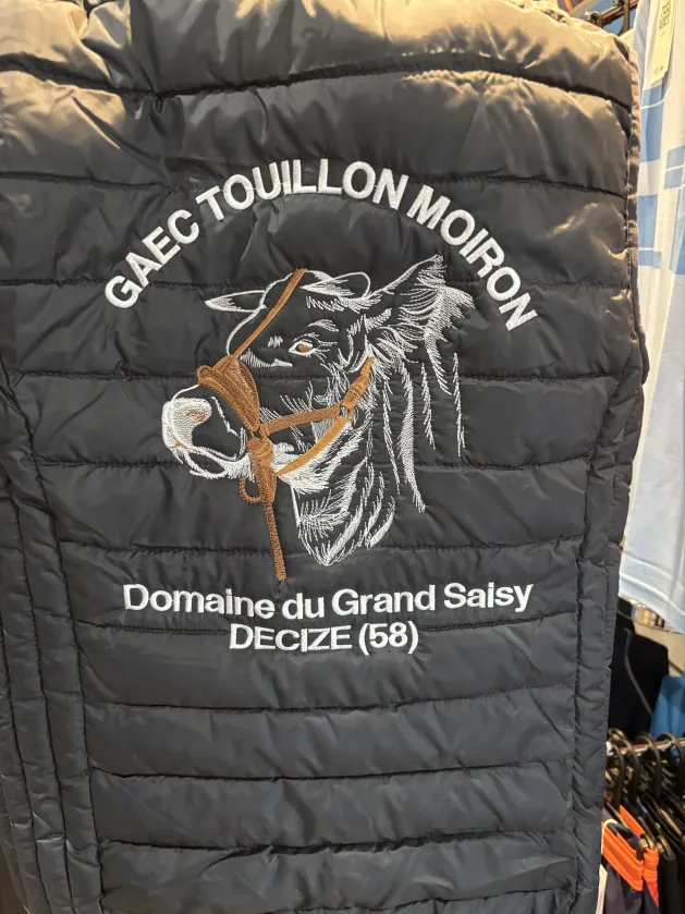 Broderie sur doudoune